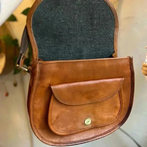 Vintage-Inspired Handmade Leather Saddle Bag Purse Tan Crossbody Satchel - Picture 14 of 16
